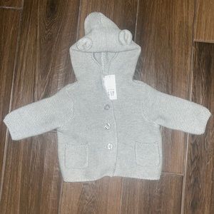Gap baby 0-3 months Baby sweater with hoodie NWT